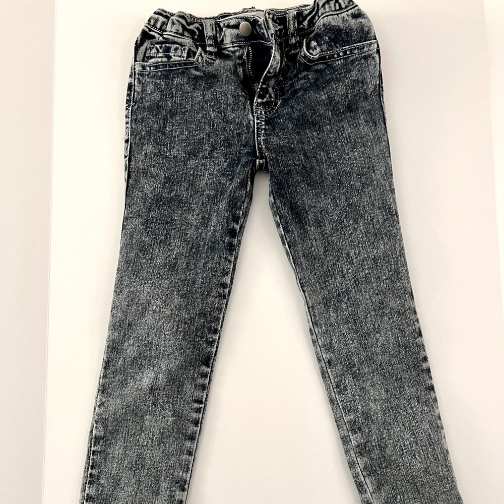 GB Girls | Size: 6 | Stonewashed Jeans with elastic waistband | NWT
